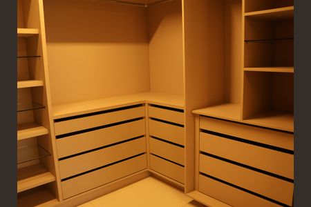 Apartamento para alugar com 124m², 3 quartos e 2 vagasCloset da suíte 1