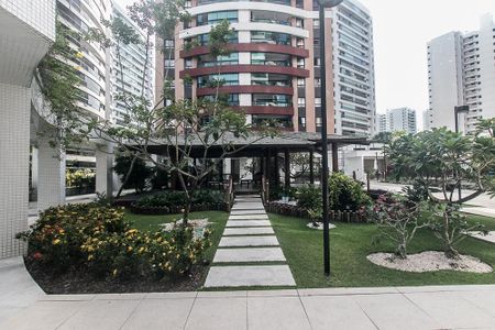 Apartamento para alugar com 226m², 3 quartos e 3 vagas Apartamento para alugar com 226m², 3 quartos e 3 vagasÁrea comum
