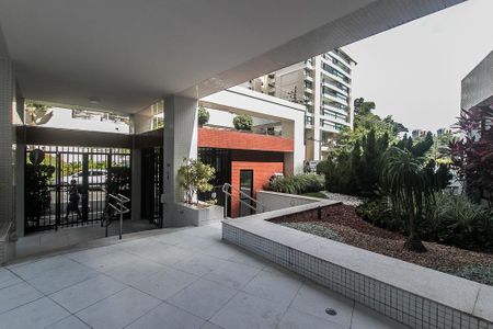 Apartamento para alugar com 226m², 3 quartos e 3 vagas Apartamento para alugar com 226m², 3 quartos e 3 vagasportaria