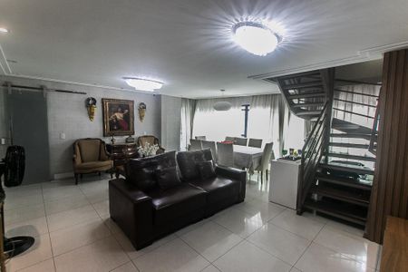 Apartamento para alugar com 226m², 3 quartos e 3 vagas Apartamento para alugar com 226m², 3 quartos e 3 vagasSala