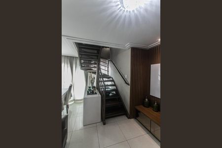 Apartamento para alugar com 226m², 3 quartos e 3 vagas Apartamento para alugar com 226m², 3 quartos e 3 vagasSala