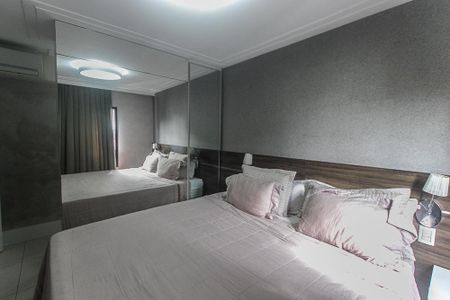 Apartamento para alugar com 226m², 3 quartos e 3 vagas Apartamento para alugar com 226m², 3 quartos e 3 vagasQuarto 2