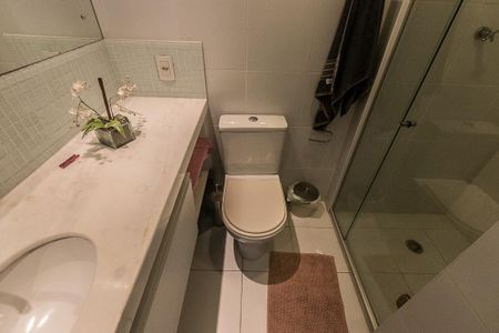 Apartamento para alugar com 226m², 3 quartos e 3 vagas Apartamento para alugar com 226m², 3 quartos e 3 vagasBanheiro