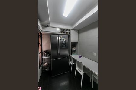 Apartamento para alugar com 226m², 3 quartos e 3 vagas Apartamento para alugar com 226m², 3 quartos e 3 vagasCozinha