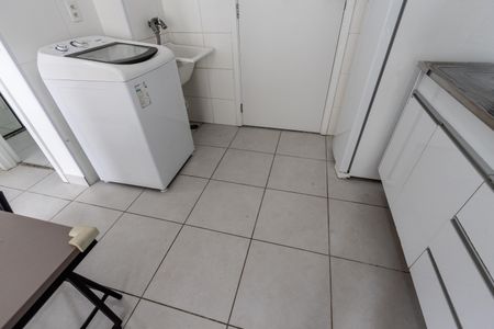 Apartamento para alugar com 38m², 2 quartos e sem vaga Apartamento para alugar com 38m², 2 quartos e sem vagaCozinha e Área de Serviço