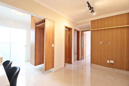 Sala de apartamento para alugar com 2 quartos, 57m² em Alto Umuarama, Uberlândia