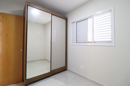Quarto 1 de apartamento para alugar com 2 quartos, 57m² em Alto Umuarama, Uberlândia