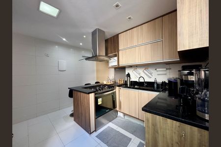 Apartamento à venda com 97m², 2 quartos e 1 vagaCozinha
