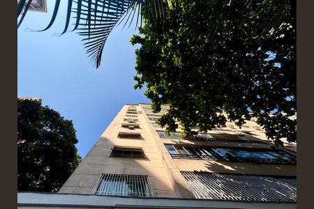 Apartamento à venda com 97m², 2 quartos e 1 vagaFachada