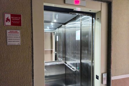 Apartamento para alugar com 43m², 2 quartos e 1 vagaÁrea comum