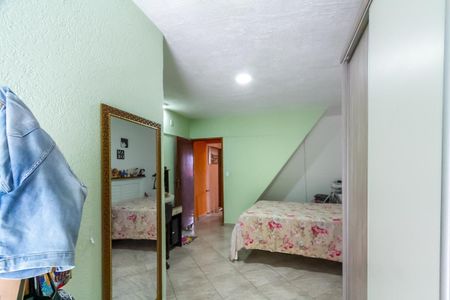 Casa à venda com 117m², 3 quartos e 1 vagaSuíte