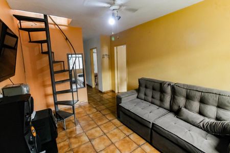 Sala de casa para alugar com 3 quartos, 80m² em Jardim Inga, São Paulo