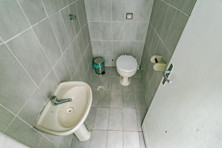 Casa à venda com 144m², 2 quartos e sem vaga Casa à venda com 144m², 2 quartos e sem vagaBanheiro de serviço