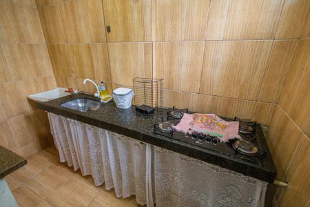 cozinha de casa para alugar com 2 quartos, 80m² em Glória, Belo Horizonte