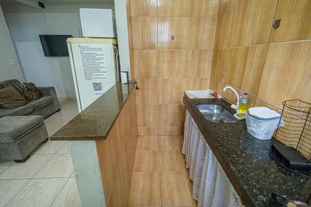 cozinha de casa para alugar com 2 quartos, 80m² em Glória, Belo Horizonte