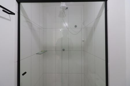 Banheiro de apartamento à venda com 2 quartos, 38m² em Metalúrgicos, Osasco
