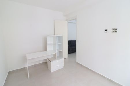 Quarto 1 de apartamento para alugar com 2 quartos, 38m² em Metalúrgicos, Osasco