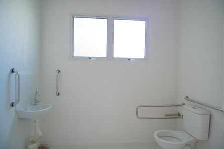 Banheiro Corredor de apartamento para alugar com 1 quarto, 46m² em Santa Rosa de Lima, Porto Alegre