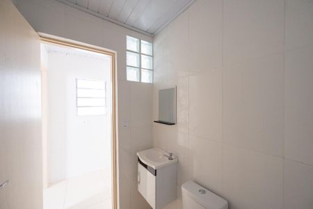 Casa à venda com 83m², 3 quartos e 1 vagaBanheiro da Casa 1