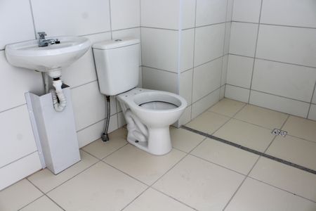 Apartamento para alugar com 72m², 2 quartos e sem vaga Apartamento para alugar com 72m², 2 quartos e sem vagaBanheiro