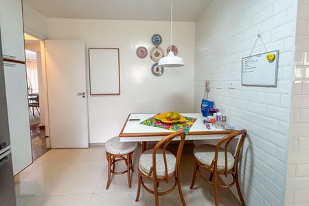 Apartamento para alugar com 140m², 3 quartos e 2 vagas