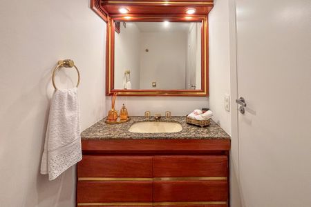 Apartamento para alugar com 140m², 3 quartos e 2 vagas