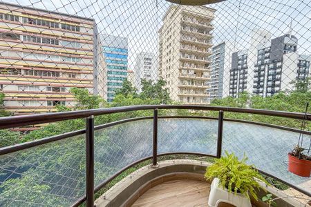 Apartamento para alugar com 140m², 3 quartos e 2 vagas