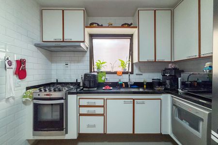 Apartamento para alugar com 140m², 3 quartos e 2 vagas