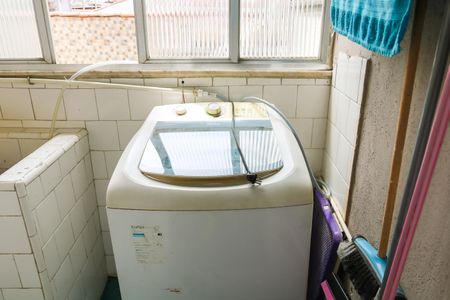 Apartamento à venda com 60m², 3 quartos e 1 vagaÁrea de Serviço