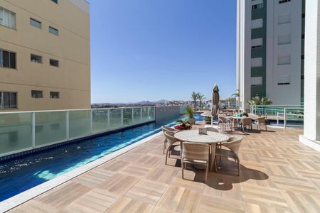 Apartamento para alugar com 140m², 4 quartos e 3 vagas Apartamento para alugar com 140m², 4 quartos e 3 vagasÁrea Comum - Piscina