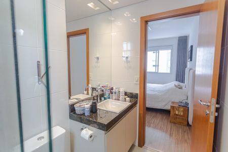 Apartamento para alugar com 140m², 4 quartos e 3 vagas Apartamento para alugar com 140m², 4 quartos e 3 vagasBanheiro da Suíte 1