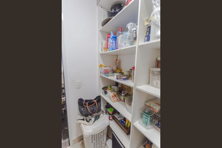 Apartamento para alugar com 140m², 4 quartos e 3 vagas Apartamento para alugar com 140m², 4 quartos e 3 vagasDespensa