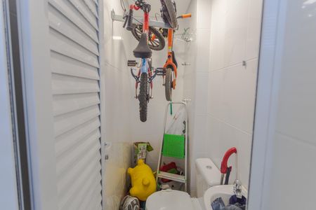 Apartamento para alugar com 140m², 4 quartos e 3 vagas Apartamento para alugar com 140m², 4 quartos e 3 vagasBanheiro de serviço