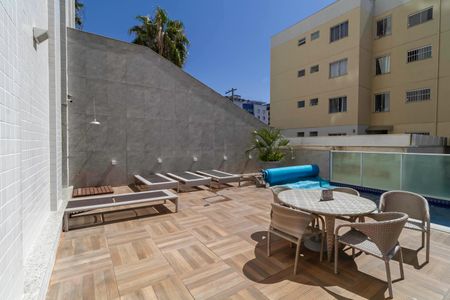 Apartamento para alugar com 140m², 4 quartos e 3 vagas Apartamento para alugar com 140m², 4 quartos e 3 vagasÁrea Comum - Piscina