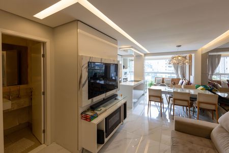 Sala de TV de apartamento para alugar com 3 quartos, 87m² em Vila da Serra, Nova Lima