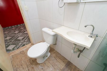 Casa à venda com 75m², 1 quarto e sem vaga Casa à venda com 75m², 1 quarto e sem vagaBanheiro