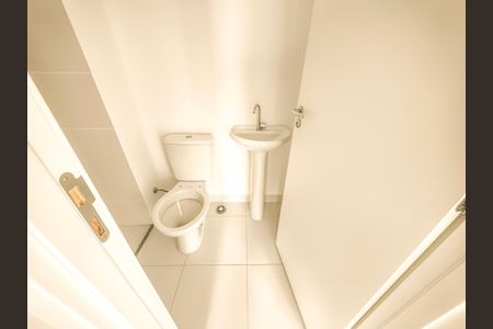 Apartamento à venda com 35m², 2 quartos e sem vaga Apartamento à venda com 35m², 2 quartos e sem vagaBanheiro