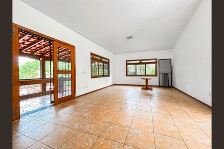 Casa de Condomínio à venda com 3 quartos, 750m² em Nacional, Belo Horizonte