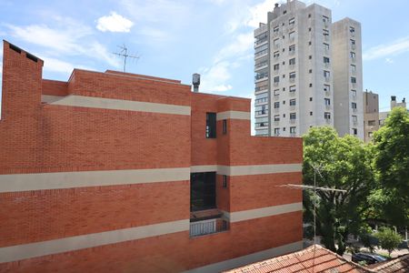Vista do Quarto 2 de apartamento para alugar com 3 quartos, 145m² em São João, Porto Alegre