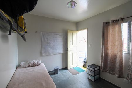 Casa à venda com 210m², 2 quartos e 2 vagas Casa à venda com 210m², 2 quartos e 2 vagasEdícula