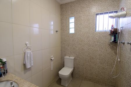 Banheiro de casa à venda com 2 quartos, 210m² em Jaguaré, São Paulo
