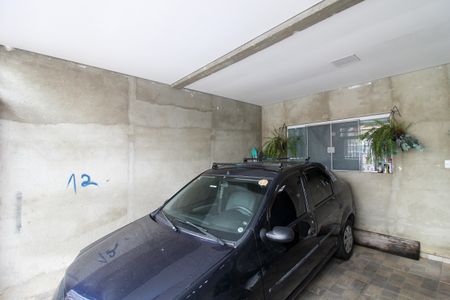 Casa à venda com 210m², 2 quartos e 2 vagas Casa à venda com 210m², 2 quartos e 2 vagasGaragem