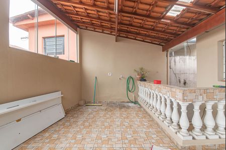 Casa para alugar com 150m², 3 quartos e 2 vagas Casa para alugar com 150m², 3 quartos e 2 vagasVaranda