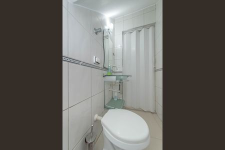 Lavabo de casa para alugar com 3 quartos, 150m² em Parque Maria Helena, São Paulo