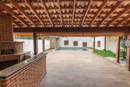 Casa para alugar com 400m², 4 quartos e 4 vagasLazer