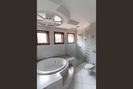 Casa para alugar com 400m², 4 quartos e 4 vagasBanheiro da Suíte 1