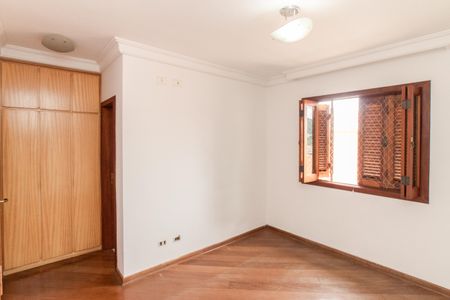 Casa para alugar com 400m², 4 quartos e 4 vagasSuíte 2