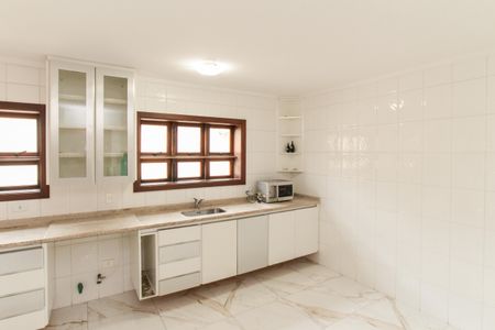 Casa para alugar com 400m², 4 quartos e 4 vagasCozinha