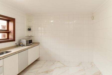 Casa para alugar com 400m², 4 quartos e 4 vagasCozinha