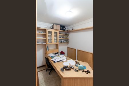 Casa para alugar com 400m², 4 quartos e 4 vagasSala - Escritório